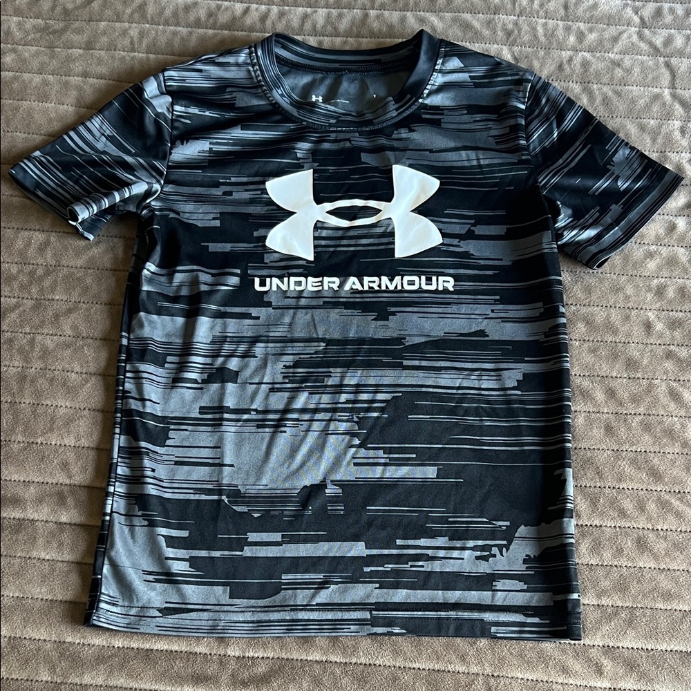 Under Armour Kids' Black and Gray Camo T-Shirt